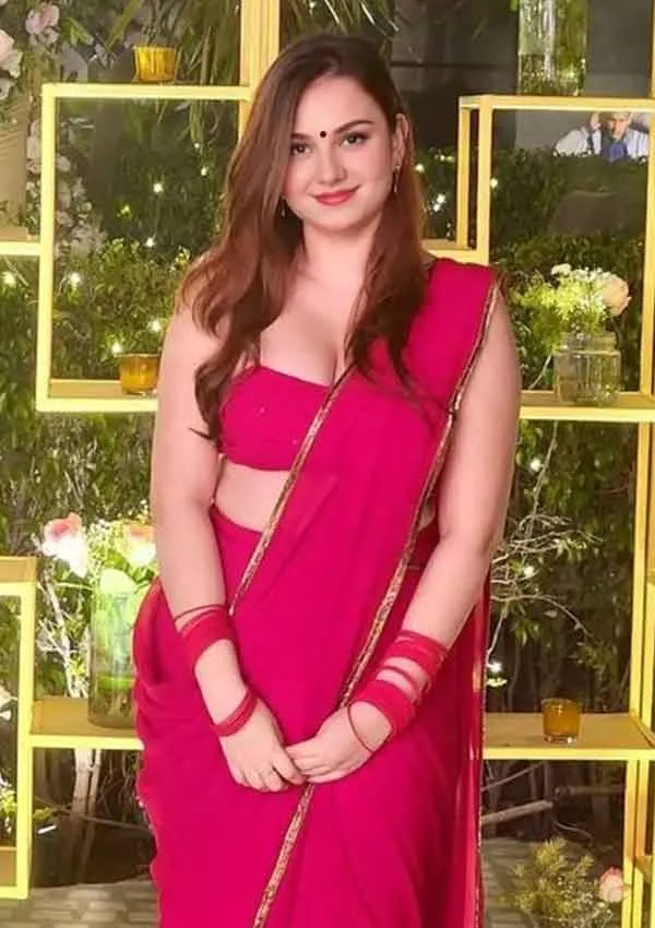 Tanisha Sharma Call Girl Central Delhi
